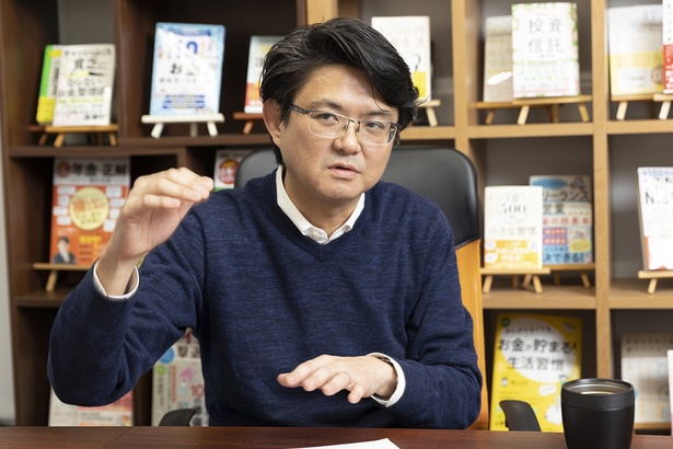 サラリーマンにも実践しやすい節税法について解説してくれた横山光昭さん