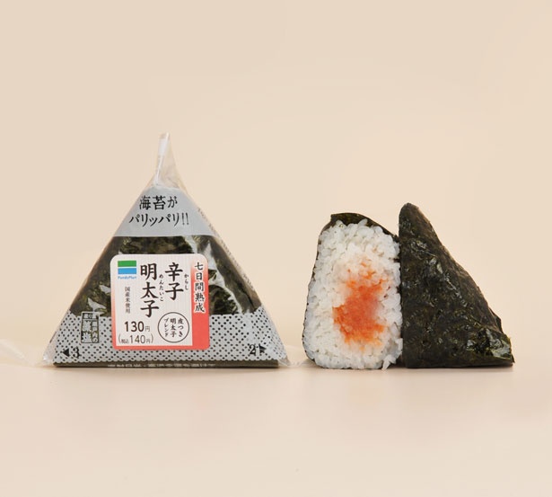 辛子明太子の皮の旨味が加わり、本格的な味わいに進化した「手巻 辛子明太子」(140円)