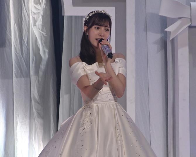 HKT48運上弘菜が7年間の活動を締めくくる卒業コンサート「～WHITE～」を開催！