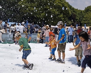 真夏の湘南に雪が降る!?テラスモール湘南で夏のイベント開催