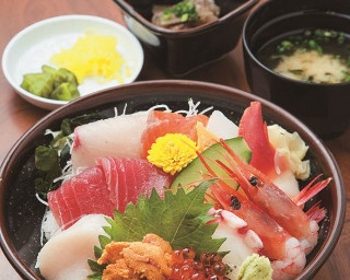 コスパ抜群！大洗「ゆっくら温泉館」の「海鮮丼」は必食！