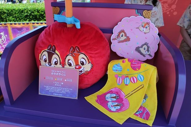 【写真を見る】オリジナルデザインのクッション、うちわ、タオルのいずれかが当たる！
