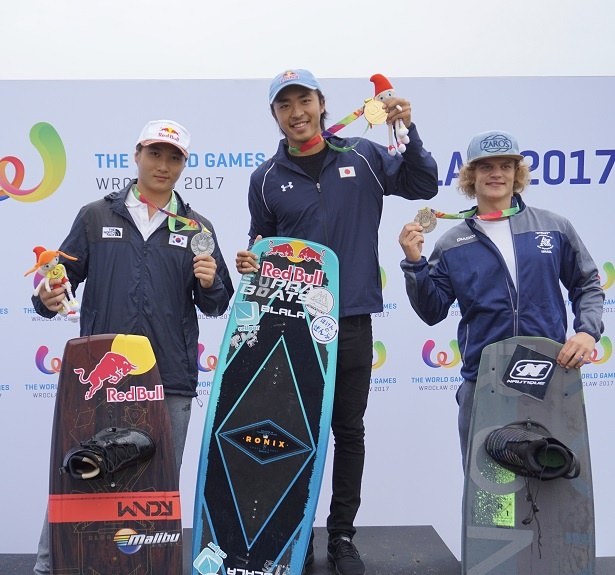 【写真を見る】87.89点で優勝した手塚選手