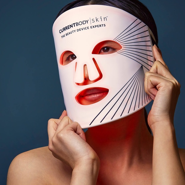 ピーターラビット(TM)がマスク型美顔器「カレントボディ」とコラボ