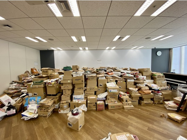 3日間の募集で、全国47都道府県から3520個ものフライパンが本社に届いた