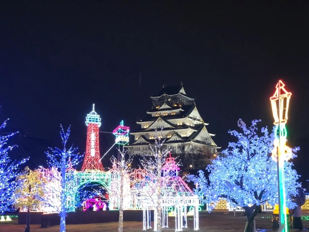 ライトアップされた大阪城 ※昨年の開催の様子