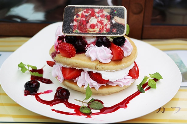 瀧と入れ替わった三葉も思わず写真を撮りたくなったパンケーキ