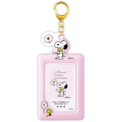 「フォトスリーブキーホルダー(ピンク)」(880円)