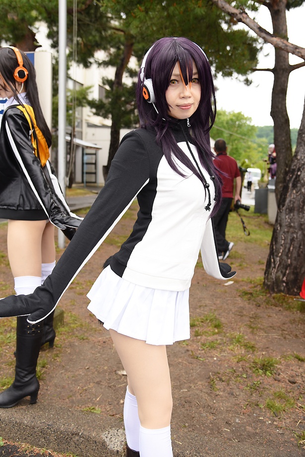 「けものフレンズ」のジェンツーペンギンに扮する さくらさん