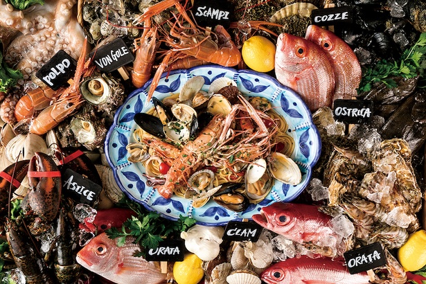 魚介類の本格イタリアンが楽しめる「魚イタリアンと薪ピザ チロンボ・マリーナ」