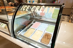 アイスクリームも販売