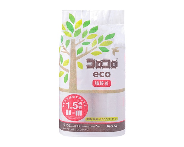 「スペアテープ コロコロeco 2巻入(強接着)」。粘着剤にバイオマスを使用したり、パッケージも紙素材にするなど、環境に配慮した製品も開発している