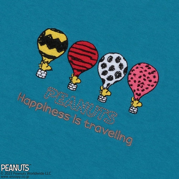 ロングスリーブTシャツとロングZIPパーカには、PEANUTSキャラクター達の服の柄の気球を刺しゅうしている