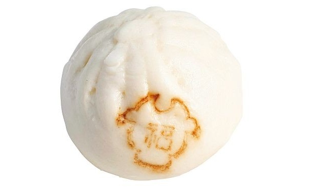 ｢お伊勢屋本舗｣の｢福まん｣(350円)。その中身は…？