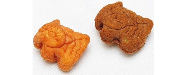 “虎”のロゴをかたどった｢虎屋ういろ｣ベビーカステラ。これが入った｢虎虎焼 ことらバッグ｣(1050円)は…