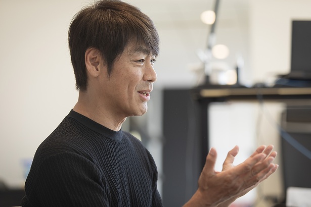 デジタル時代のアーティストは再生回数以外に、そのアーティストが秘めているストーリー性も必須になる