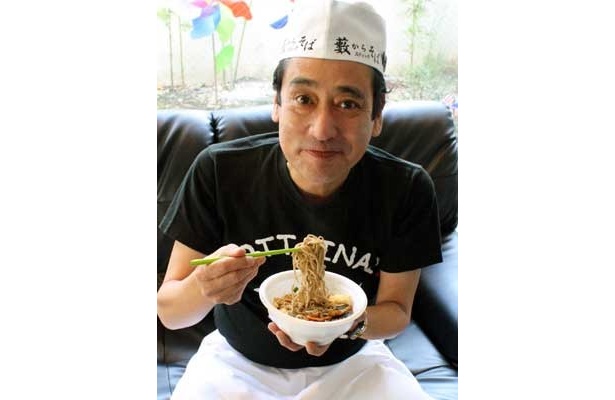 編集部でも作ってみたが、確かにうまい！　ダシにあられの旨みが染み出し、食感の変化も楽しめる！