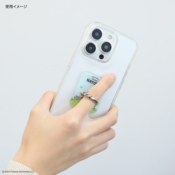リングに指を通すだけで安定感アップ
