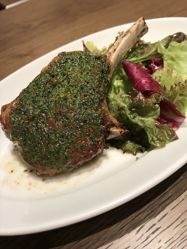 「ラム肉のキャフェドパリ」