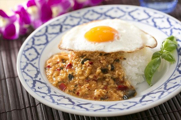 タイ料理の定番、ガパオライス