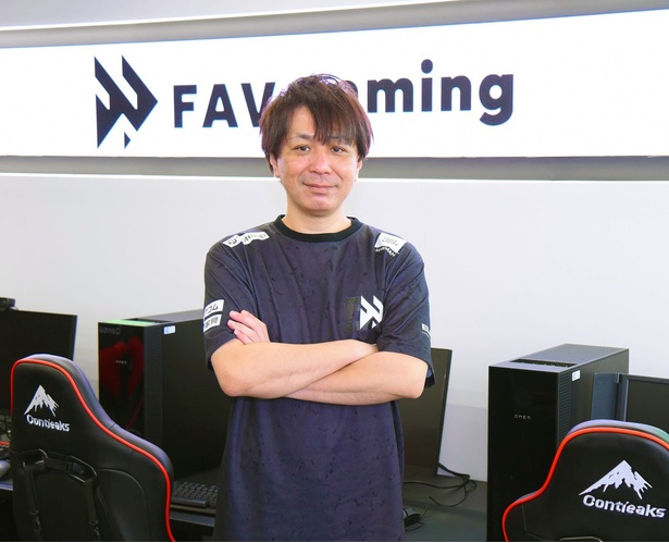 プロゲーミングチーム“FAV gaming”(ファブゲーミング)所属のプロ格闘ゲーマー・sako選手
