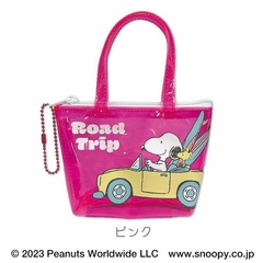 「ピンク」ドライブを楽しむスヌーピー＆ウッドストックのレトロデザイン