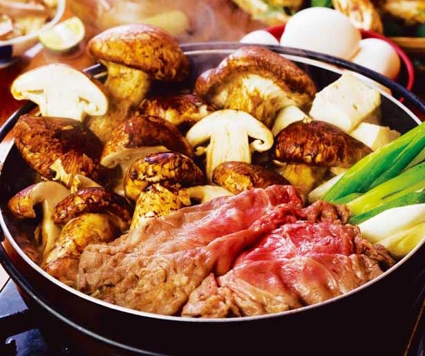 秋グルメ情報も満載！写真は滋賀・魚松本店の「松茸＆近江牛食べ放題￥7000」