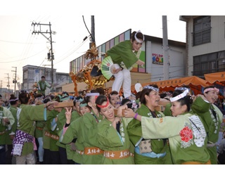 秋の注目イベント！女性だけの神輿が必見の「もとみや秋祭り」と「二本松菊人形」