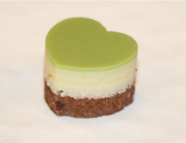 南国を彷彿とさせる！ライムとココナッツ風味のホワイトチョコレートガナッシュ「クール ヌーヴォ シトロン ヴェール ＆ ノワ ドゥ ココ」