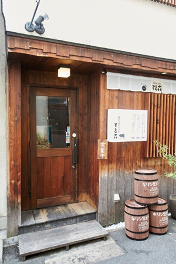 路地にある隠れ家のような店/福島大衆すき焼き すき六