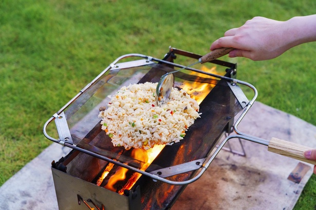 キャンプ 焼きそば フライパン