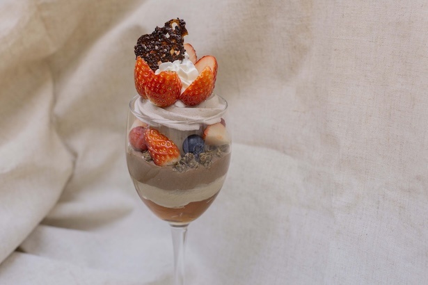 ほうじ茶とチョコレートのパフェ