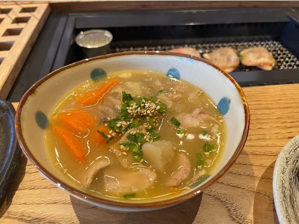 約5時間かけて仕込んだ「鶏白湯煮込み」