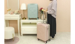 「スーツケース スヌーピー Sサイズ ジッパータイプ」(各1万7600円) 