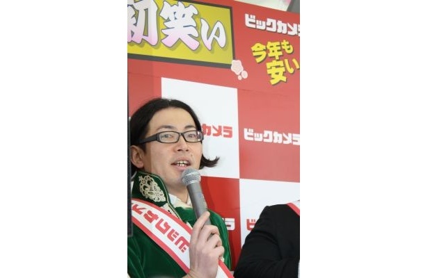 「YO！YO！ひぐちはノッてる〜」と新ギャグを披露