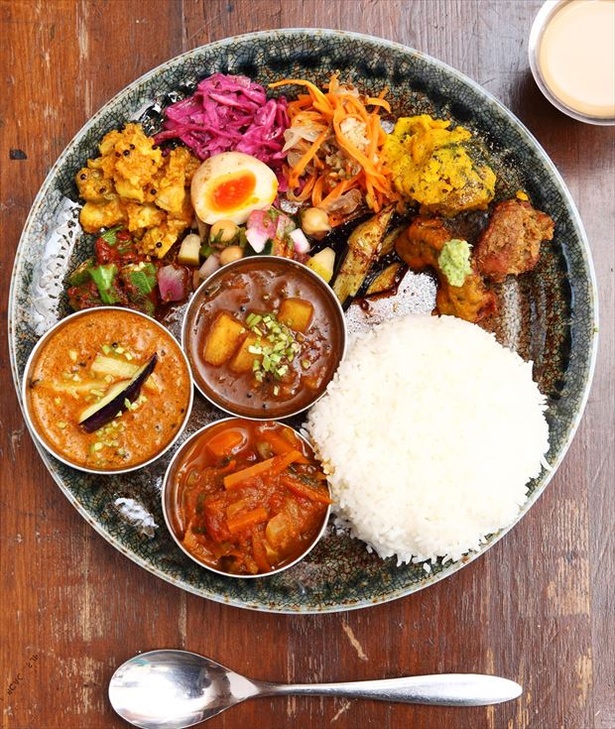 「虎子食堂」の「インド風おせち料理」