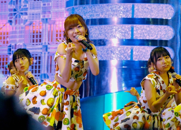 HKT48が「TOKYO IDOL FESTIVAL 2017」(8月4日~6日、お台場・青海周辺エリア)2日目のHOT STAGEのトリで登場。TIFチェアマンとして奔走する指原莉乃が、“本職”アイドルの笑顔を見せた。