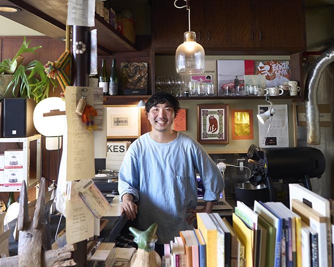 コーヒーで旅する日本／関西編｜昭和の空間で令和のコーヒーを。「COFFEE LONG SEASON」が示す継承喫茶の進化形