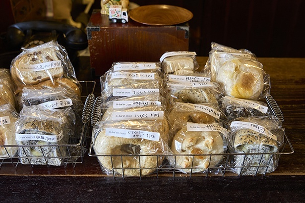 近藤さんの奥様が手掛ける、オーバッシュクラストのパンも販売