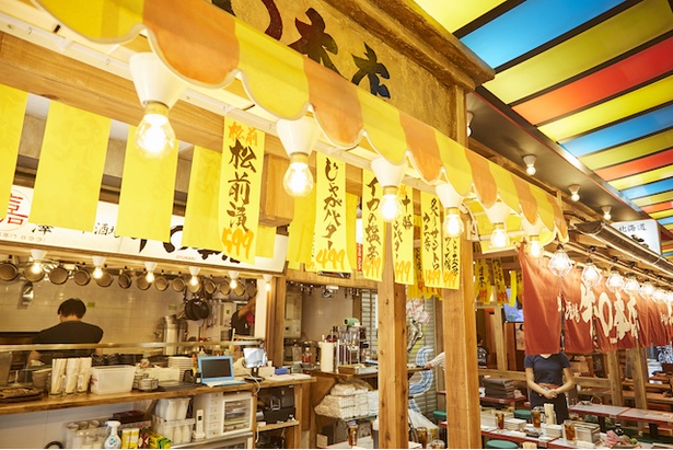 上野の朝飲み文化を受け継ぐ 24時間営業の横丁誕生 ウォーカープラス