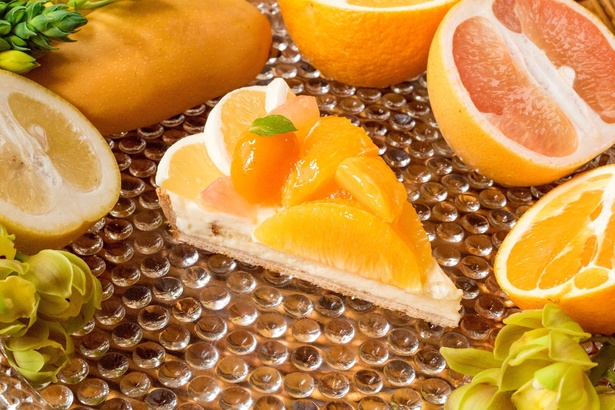 春が旬の柑橘5種を堪能！さっぱりとした味わいの「5種の柑橘のタルト」