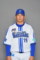 スヌーピーグッズを肌身離さず持ち歩く横浜DeNAベイスターズプロ野球選手・山﨑康晃さんが打ち明けたスヌーピー愛の原点 | キャラWalker -  ウォーカープラス