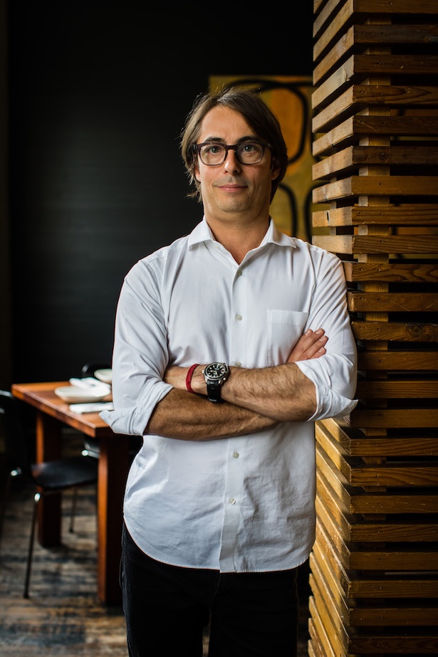 オーナー務めるのはSam Christie(サム・クリスティ)氏。2016年銀座にもオープンしたギリシャ料理店「The APOLLO」のオーナー＆ソムリエでもある