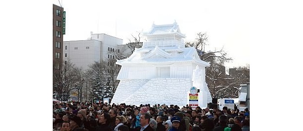 約1.5kmにも及ぶ大通会場に作られた、精巧な大雪像群は見ごたえたっぷり/第61回さっぽろ雪まつり