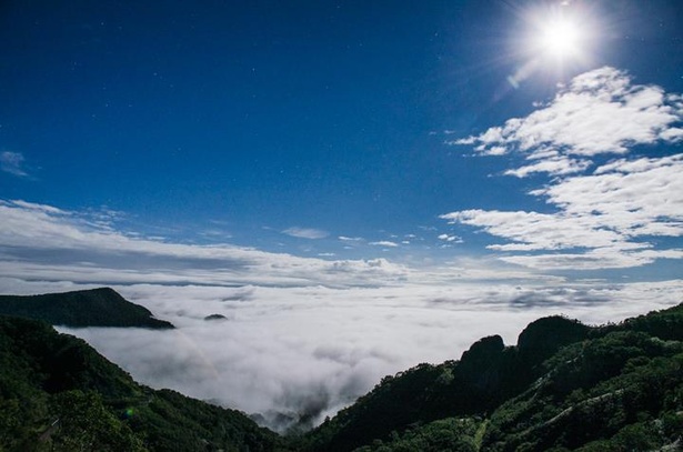 【写真で見る】早朝には眼下に素晴らしい大雲海が広がることも！