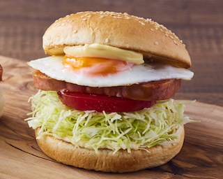 スタッフ人気NO.1なのに売上数最下位⁉︎フレッシュネスバーガーが「スパムバーガー生き残りキャンペーン」実施