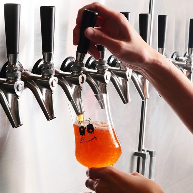 大和醸造のオリジナルクラフトビール「はじまりの音」をはじめ、全国の樽生クラフトビールを常時10種類以上用意