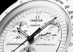 OMEGA」と「SWATCH」のコラボコレクションにスヌーピーデザイン OMEGA」と「SWATCH」のコラボコレクションにスヌーピーデザイン