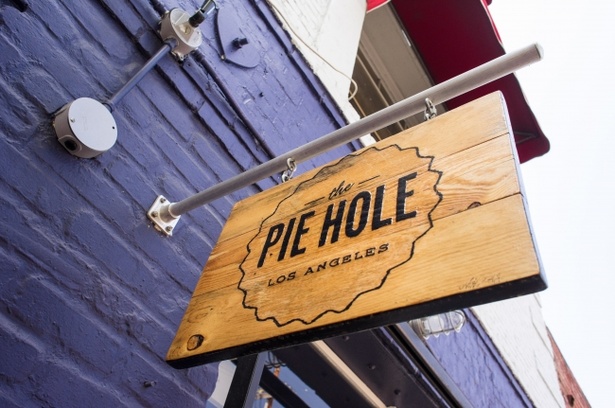 【写真をみる】トリップアドバイザーで「ロサンゼルスのカフェ・喫茶店」口コミランキング第1位 「The Pie Hole L.A.」