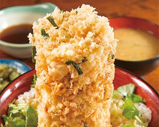 そびえ立つ“かき揚げタワー”！「ラブライブ！サンシャイン!!」の舞台・沼津の極上丼